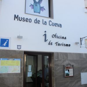 Entrada Museo de La Cueva