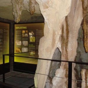 foto C.I museo de la cueva- cueva